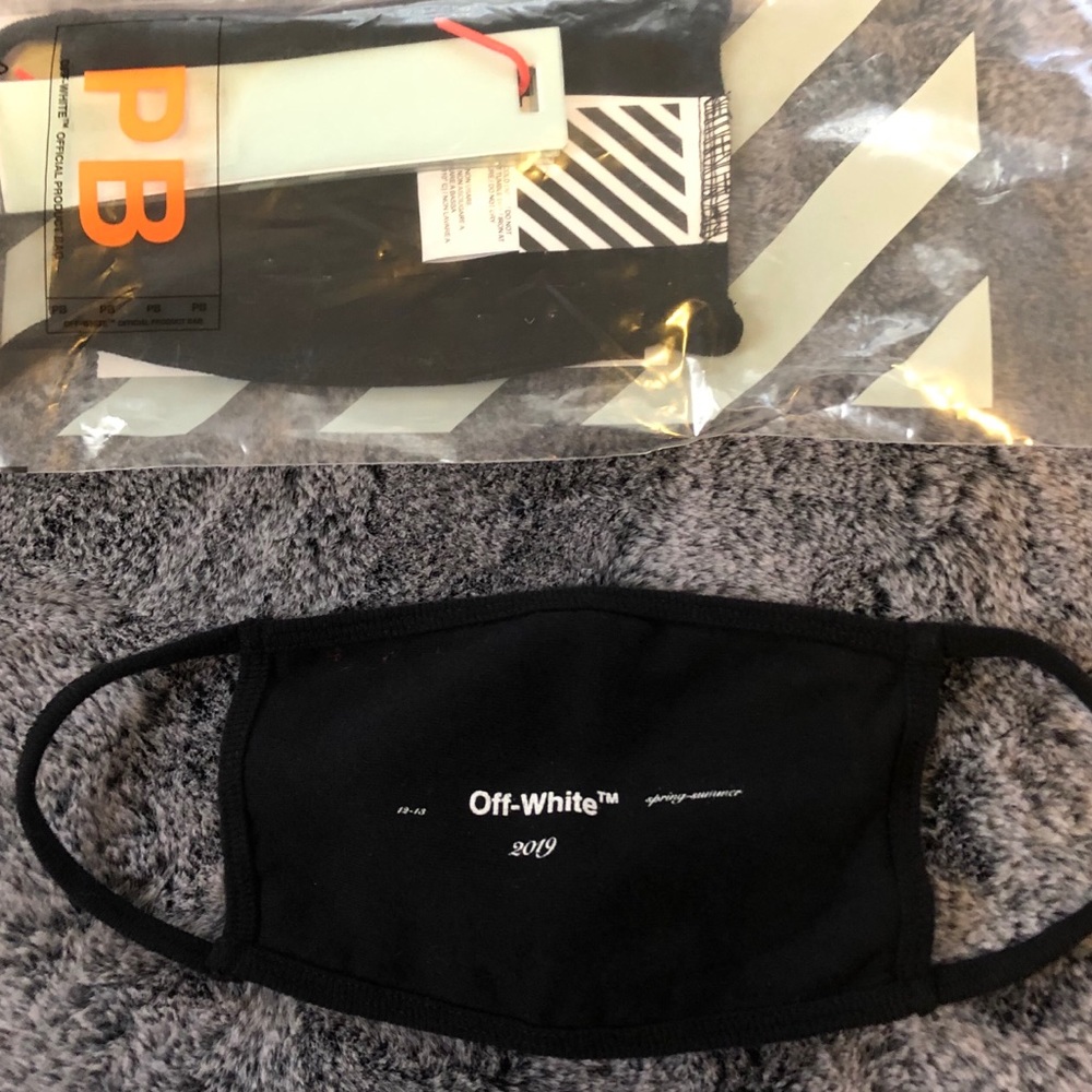 Off white face mask